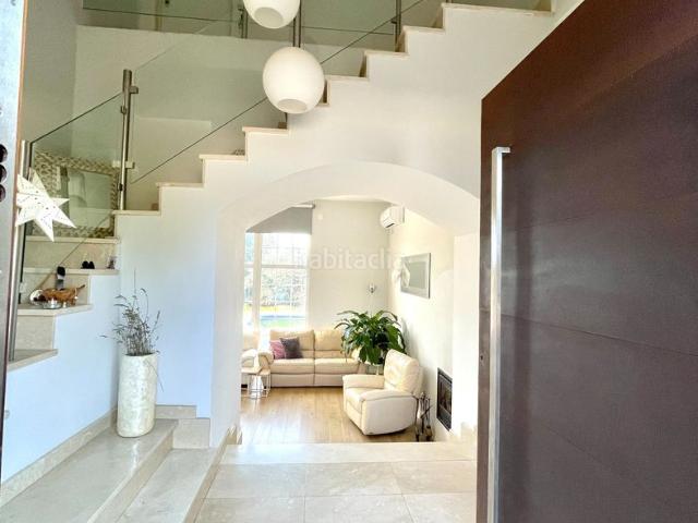 Casa en venta en Nuevo Baztán, Eurovillas. Chalet independiente con piscina en parcela de 1.996 m en Eurovillas. Casas Nuevo.