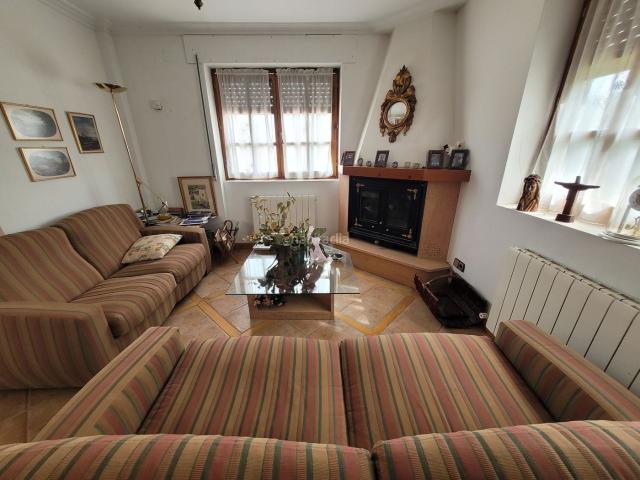 Casa en venta en Nalda. CHALET CARRETERA DE SORIA. Casas.