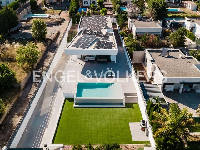 Casa en venta en Náquera, La Loma Las Lomas. Moderna Villa premium en la Sierra Calderona. Casas.