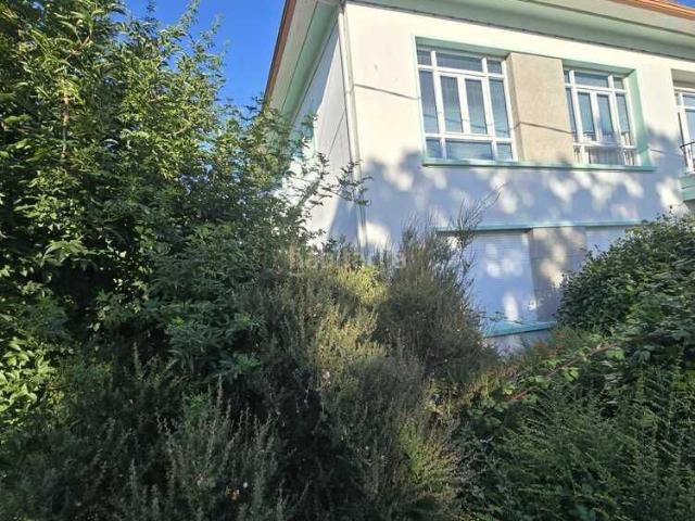 Casa en venta en Narón, Piñeiros Freixeiro. CASA UNIFAMILIAR CON FINCA URBANA EN NARÓN A CORUÑA. Casas.