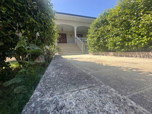 Casa en Venta en Narón