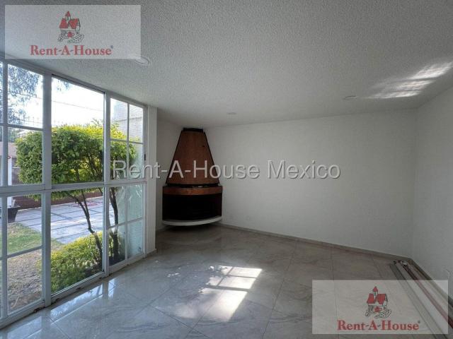 Casa en Venta en Naucalpan de Juarez, Ciudad Satelite AM. 26 3169