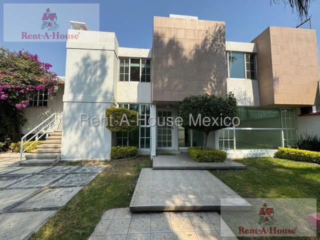 Casa en Venta en Naucalpan de Juarez, Ciudad Satelite AM. 26 3169