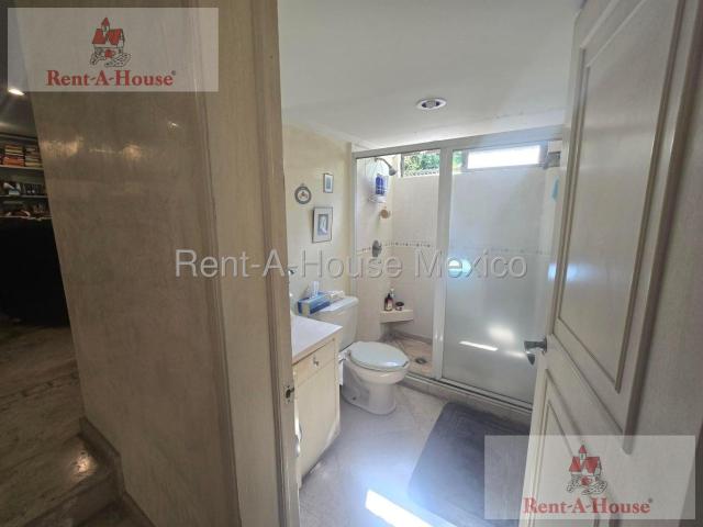 Casa en Venta en Naucalpan de Juarez, Ciudad Satelite AM. 27 948