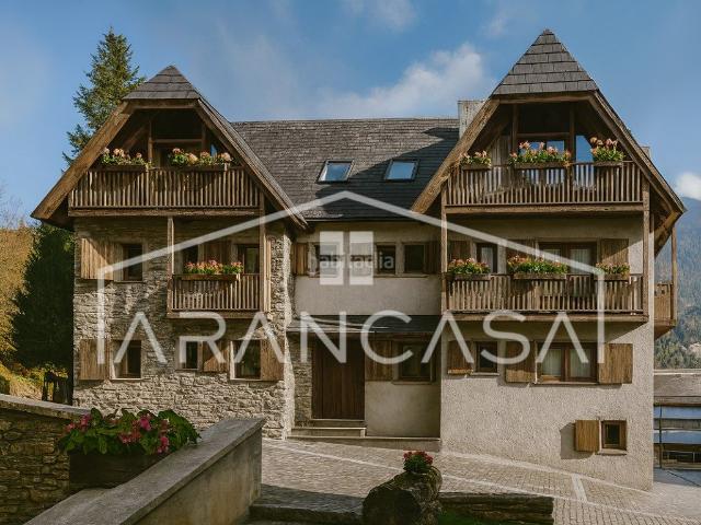Casa en venta en Naut Aran, Tredòs. Casa Ostau en Tredós. Casas Naut.