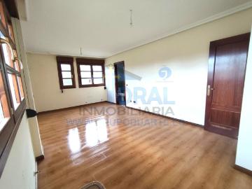 Casa en venta en Nava. GRUPO DUARTE INMOBILIARIA TORAL Vende preciosa casa independiente, en la urbanización el pueblo Asturiano de nava. Casas.