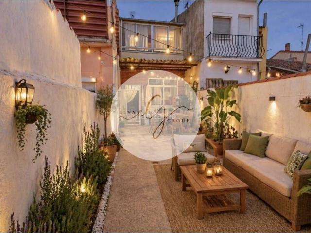 Casa en venta en Nava del Rey. Gran oportunidad de compra de vivienda con patio en Nava del Rey. Casas Nava del.