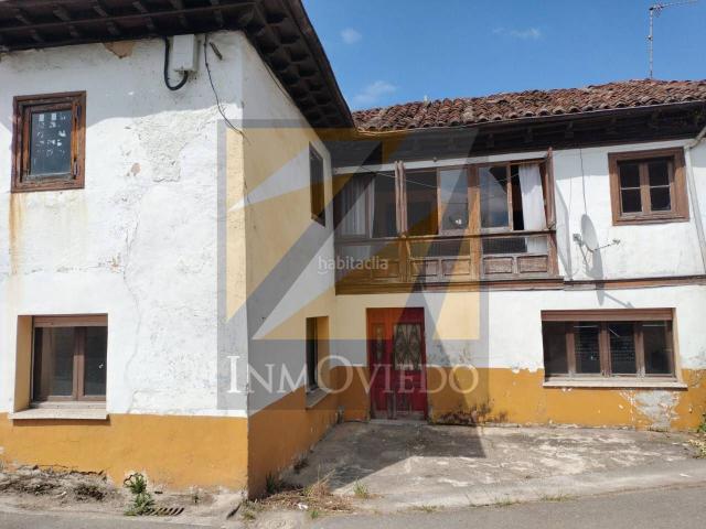 Casa en venta en Nava. SE VENDE CASA EN NAVA CON TERRENO PARA REFORMAR. Casas.