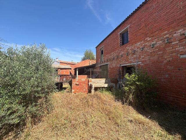 Casa en venta en Navahermosa. Gran oportunidad de inversión en Navahermosa Toledo Parcela de 740 m con múltiples posibilidades. Casas.