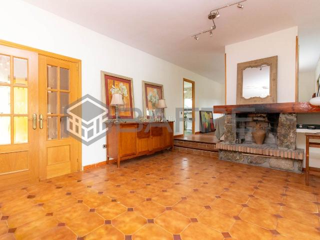 Casa en venta en Navalagamella. Casas.