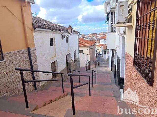 Casa en venta en Navas de San Juan. Casa de una planta en la callle Ejército Español y con salida a la calle de arriba. Casas Navas de San.