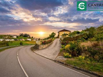 Casa en venta en Navia Asturias