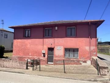 Casa en venta en Navia. Casas.