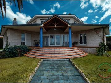 Casa en Venta en Navia