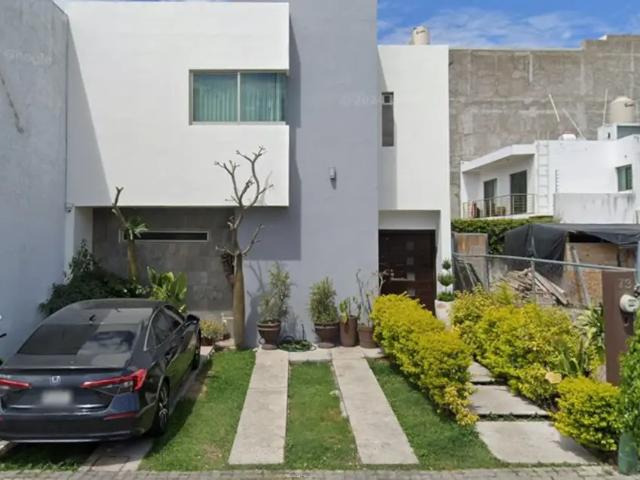 CASA EN VENTA EN NAYARABASTOS, TEPIC, NAYARIT