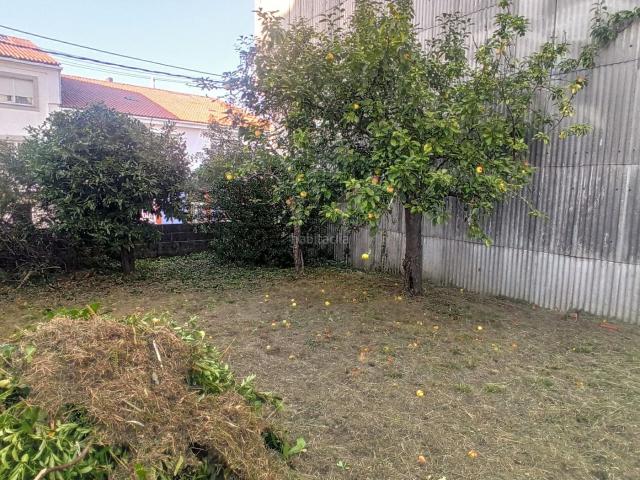Casa en venta en Neda. Casa con finca para rehabilitar en solar urbano en Neda. Casas.
