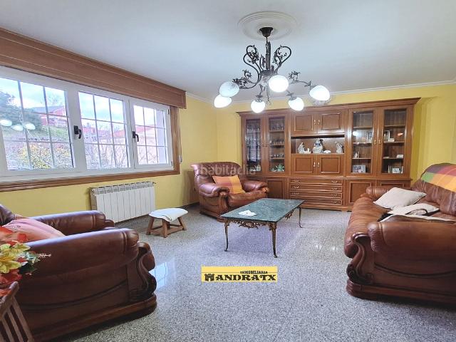 Casa en venta en Neda. Casa muy bien situada. Casas.