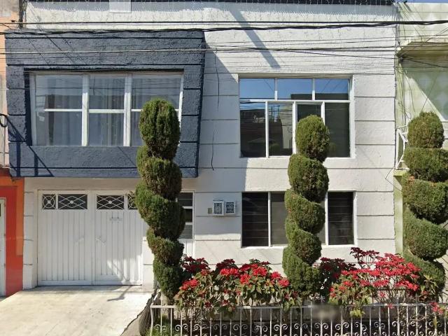Casa en Venta en Nezahualcóyotl
