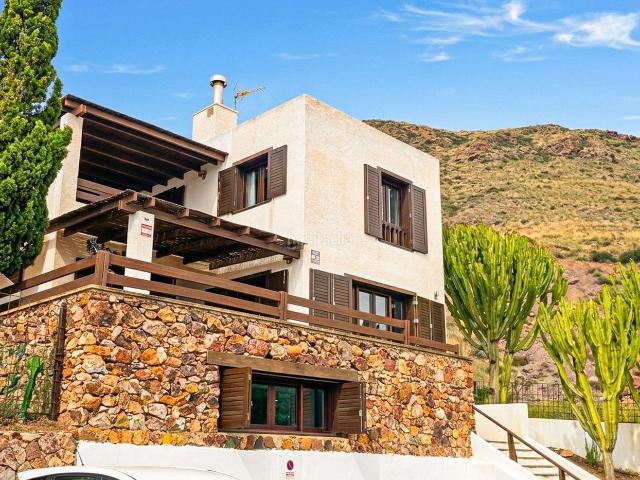 Casa en venta en Níjar, Las Negras. Chalet de 3 Plantas en las Negras. Casas.