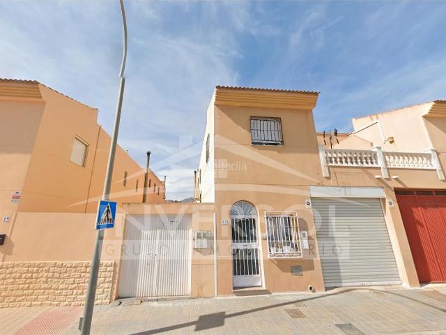 Casa en venta en Níjar, San Isidro Campohermoso. VENTA DE VIVIENDA DUPLEX EN NIJAR. Casas.