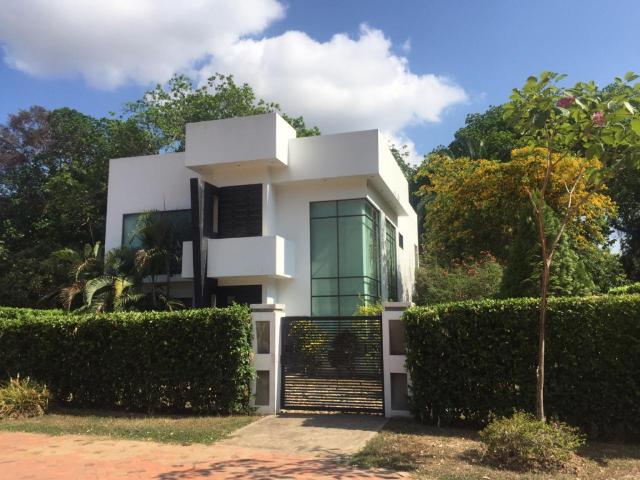 Casa En Venta En Nilo V407363