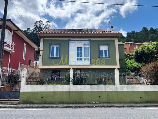 Casa en venta en Noia