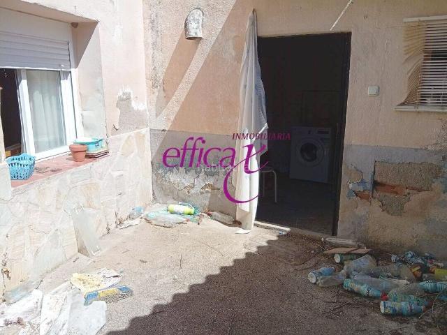Casa en venta en Novés. SE VENDE CASA EN NOVES, UNA SOLA PLANTA. Casas.