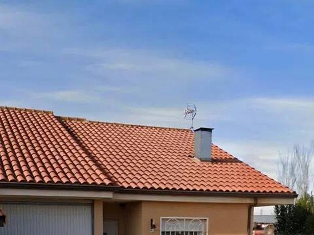 Casa en Venta en Novés