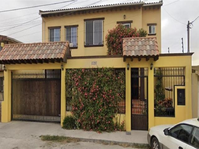 Casa en venta en Otay Constituyentes, Tijuana, Baja California
