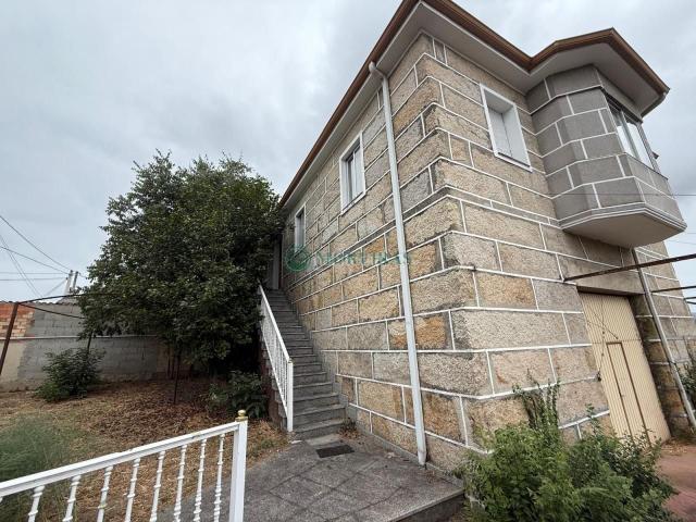 Casa en venta en Ourense, Mariñamansa. Casas.