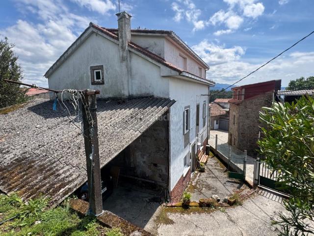 Casa en venta en Outes. CASA DE PIEDRA CON HUERTA, EN LUGAR TAVILO, AYUNTAMIENTO DE OUTES. Casas.