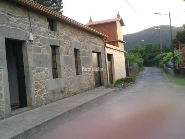 Casa en venta en Outes. Casa rustica rehabilitada con finca cultivable. Casas.