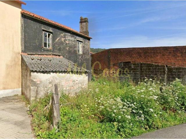 Casa en venta en Outes con orientación sur y muchas posibilidades
