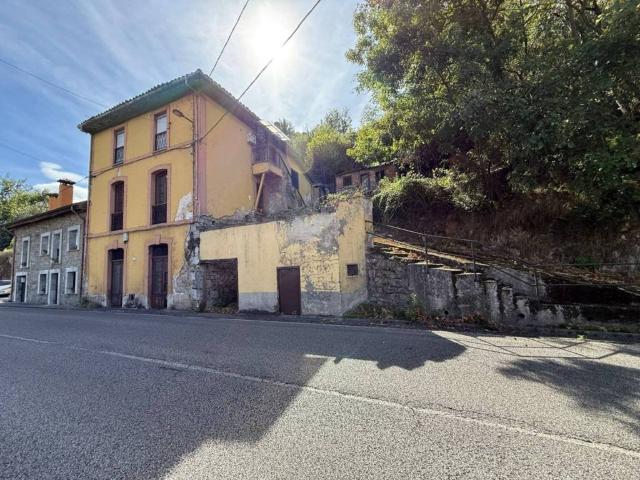 Casa en Venta en Oviedo