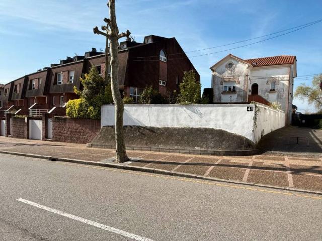 Casa en Venta en Oviedo