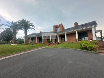 Casa en Venta en Oviedo