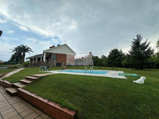 Casa en Venta en Oviedo