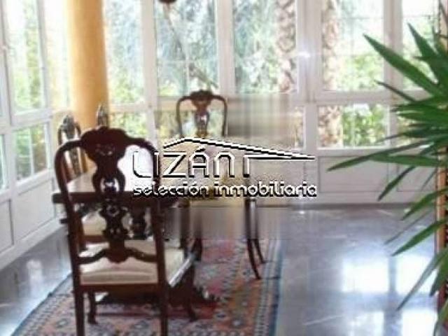 Casa en Venta en Oviedo