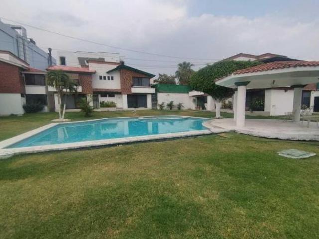 CASA EN VENTA EN OAXTEPEC