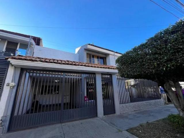 Casa en Venta en Oblatos