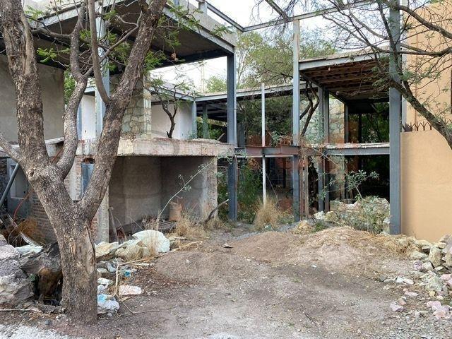 Casa EN VENTA en obra negra MARFIL