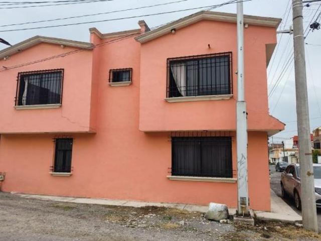 Casa en Venta en Ocho Cedros, Toluca, México