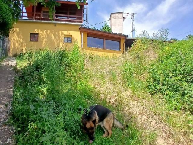 Casa en venta en Ocón. Te gustaría vivir en una casa independiente, en un pueblo de la zona de Ocón, rodeado y paz y naturaleza?. Pues tenemos la casa i. Casas.