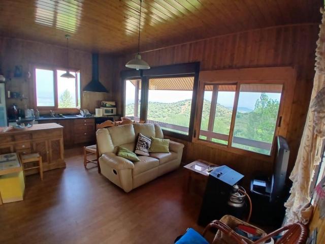 Casa en venta en Ocón. Te gustaría vivir en una casa independiente, en un pueblo de la zona de Ocón, rodeado y paz y naturaleza?. Pues tenemos la casa i. Casas.