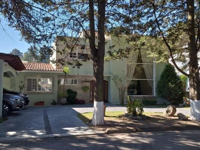 CASA EN VENTA EN OCOYOACAC, CONDOMINIO PUERTA DEL CARMEN
