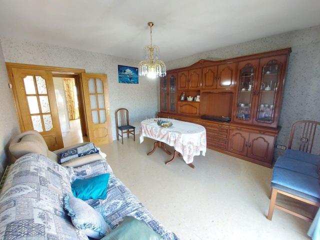 Casa en venta en Òdena. Fantastica Casa en odena barrio san pere, 4 dormitorios dobles, 2 baños, terrazas y almacen amplio. Casas.