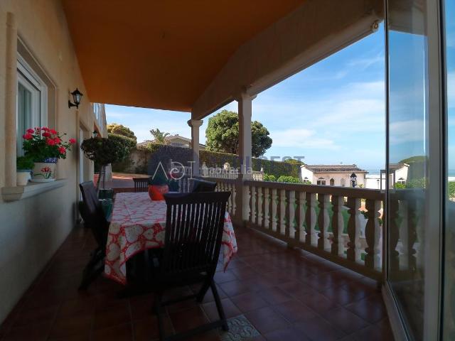 Casa en venta en Oia. Casas.