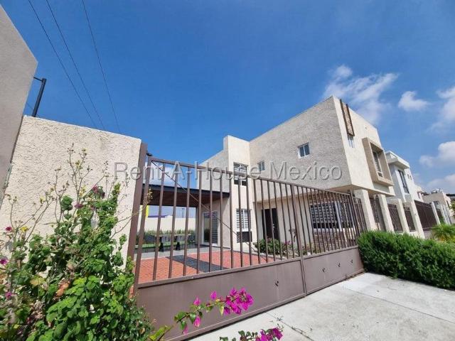 Casa en Venta en Ojo de Agua, Tecamac JL 26 601