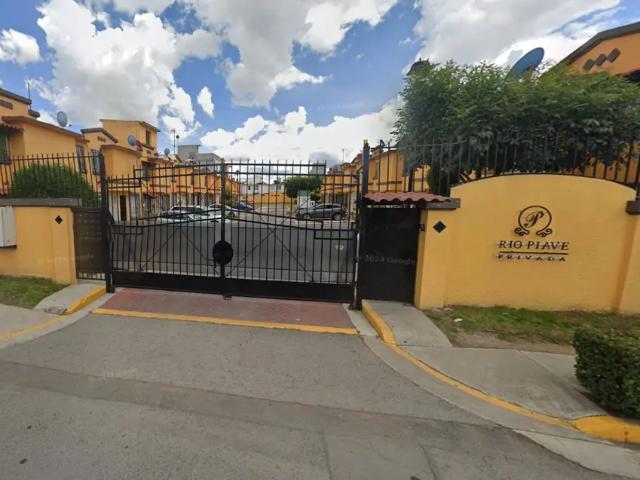 Casa en venta en Ojo de Agua, Tecámac, México
