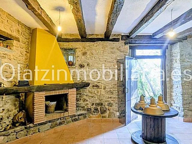 Casa en venta en Okondo. Casa en venta en Okondo, 9 dormitorios. Casas.